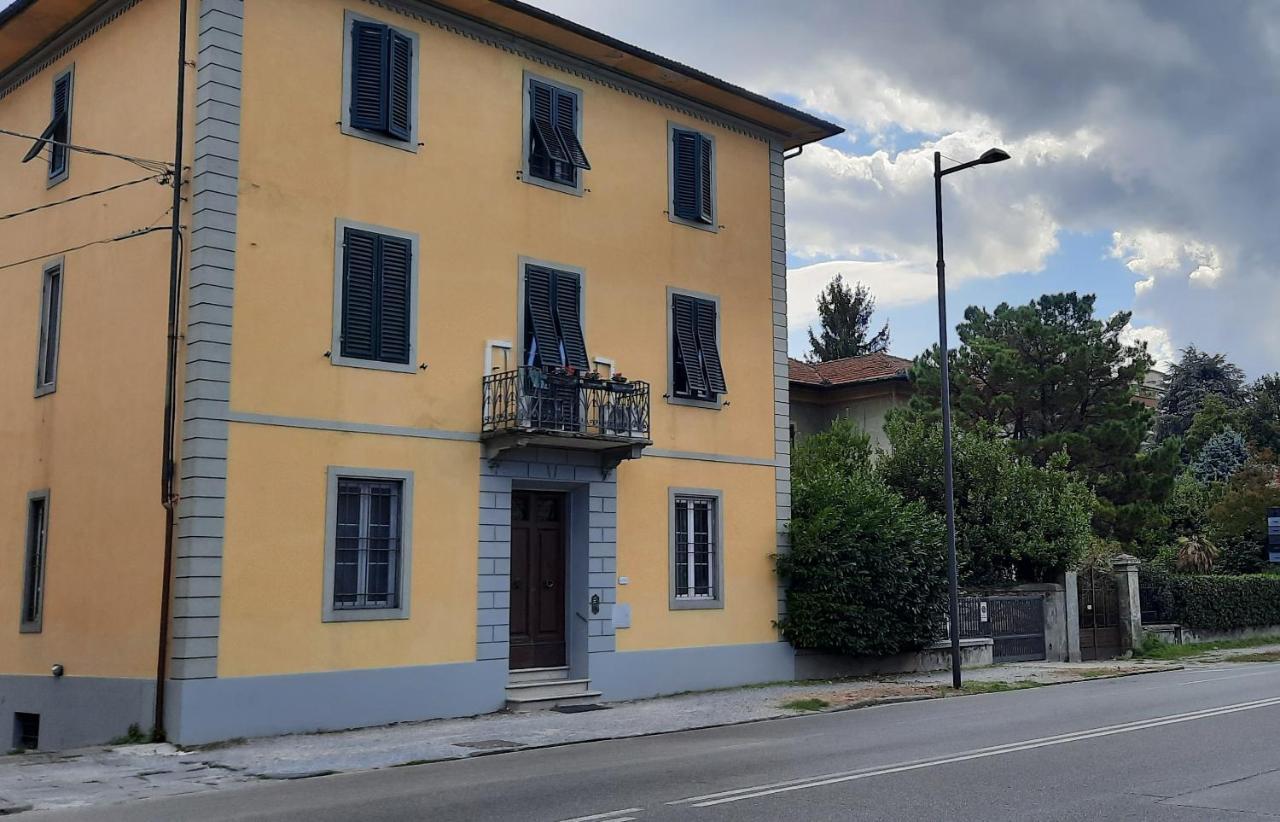 Finestra Sul Borgo Hotel Lucca Exterior photo